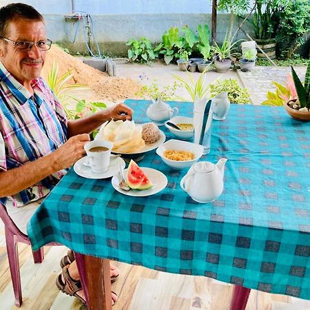 Ameena Homestay Тангале Екстериор снимка