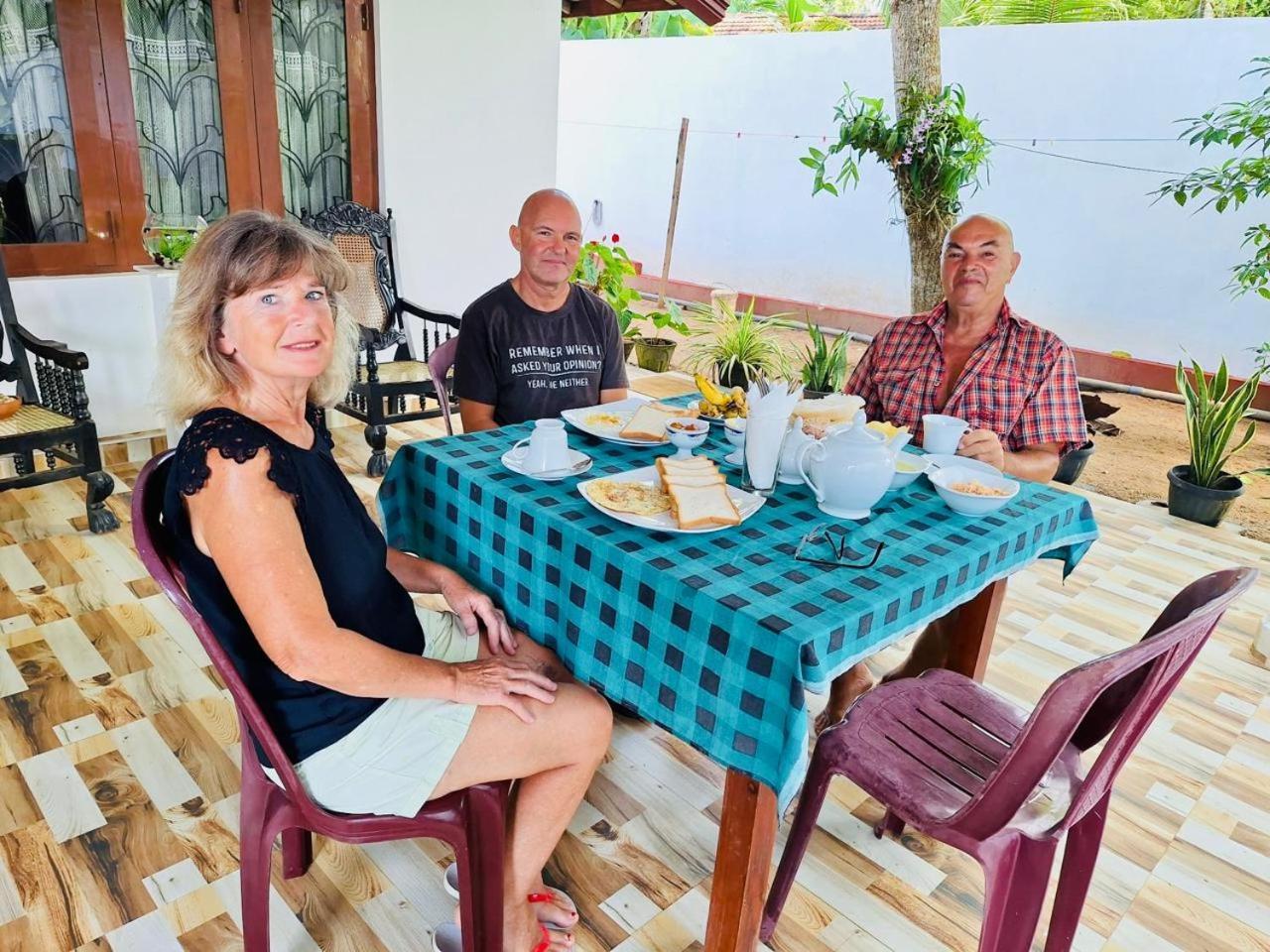 Ameena Homestay Тангале Екстериор снимка