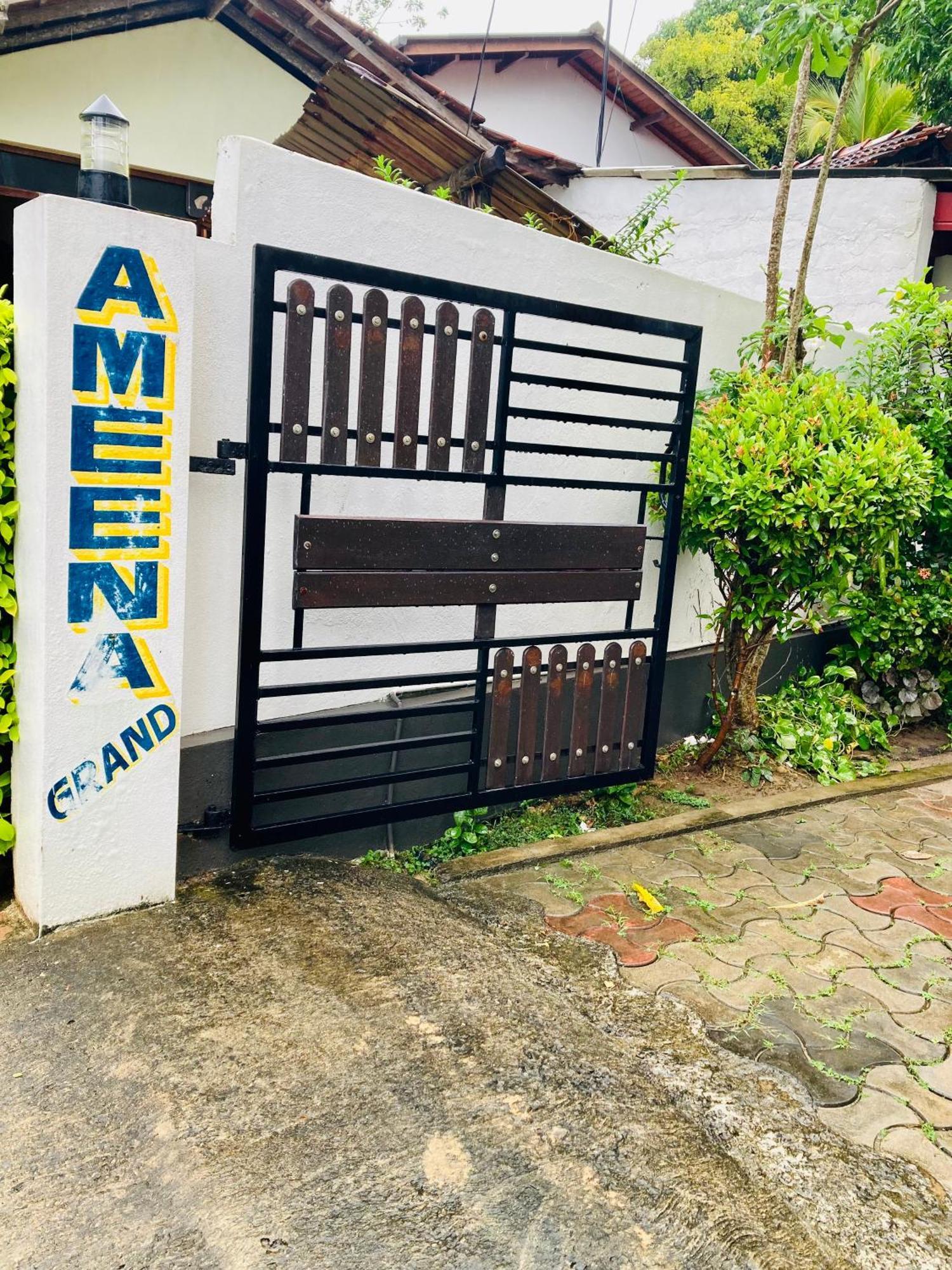 Ameena Homestay Тангале Екстериор снимка