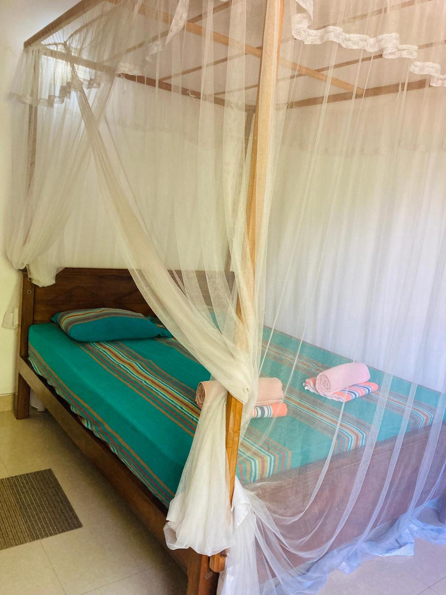 Ameena Homestay Тангале Екстериор снимка